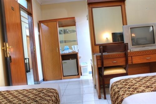 Hotel Cihampelas 1 Бандунг Экстерьер фото