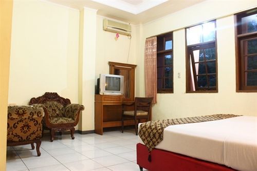 Hotel Cihampelas 1 Бандунг Экстерьер фото